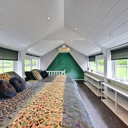 Tasteful In With Garden, Cleaning Included Didam