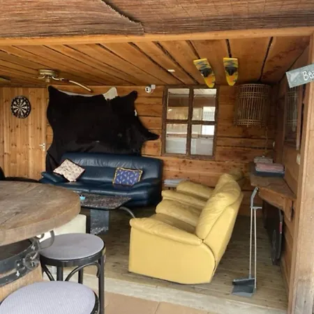 Villa Tasteful In With Garden, Cleaning Included *