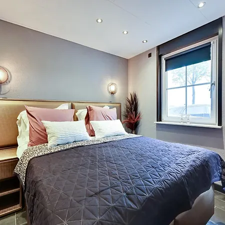 Tasteful In With Garden, Cleaning Included Villa *