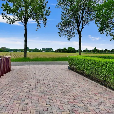 Tasteful In With Garden, Cleaning Included Villa Didam