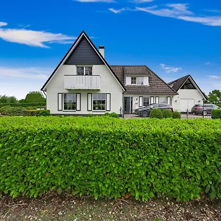 Tasteful In With Garden, Cleaning Included Didam